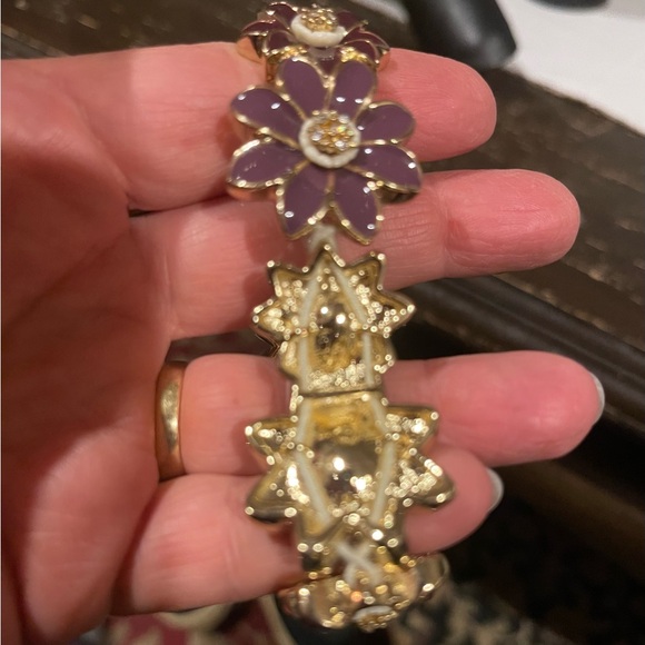 Beautiful Purple Daisy Stretch Bracelet w/Enamel & Crystals - Picture 4 of 4